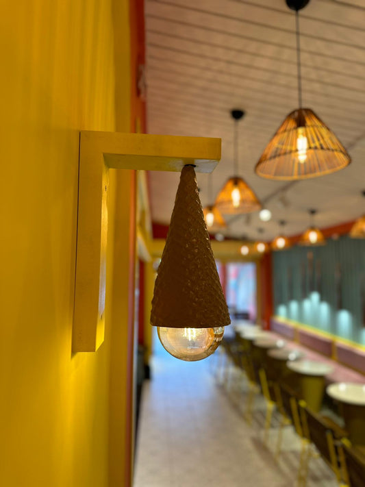 Kornet Duvar Aplik – Cone Wall Lamp (مصباح الجدار المخروطي) | Rare Concept