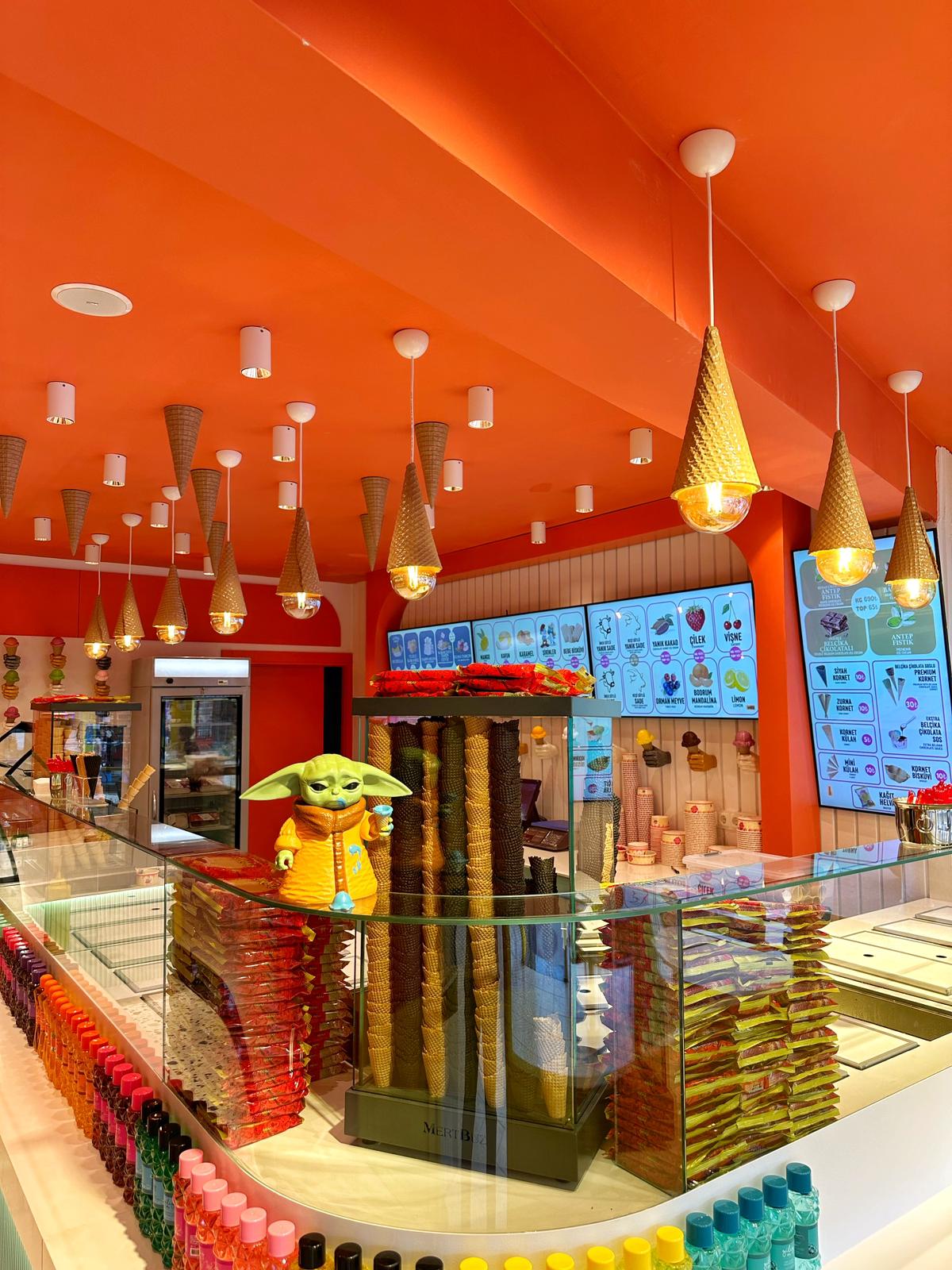 Kornet Sarkıt Avize – Cone Pendant Lamp (مصباح الآيس كريم المخروطي) | Rare Concept