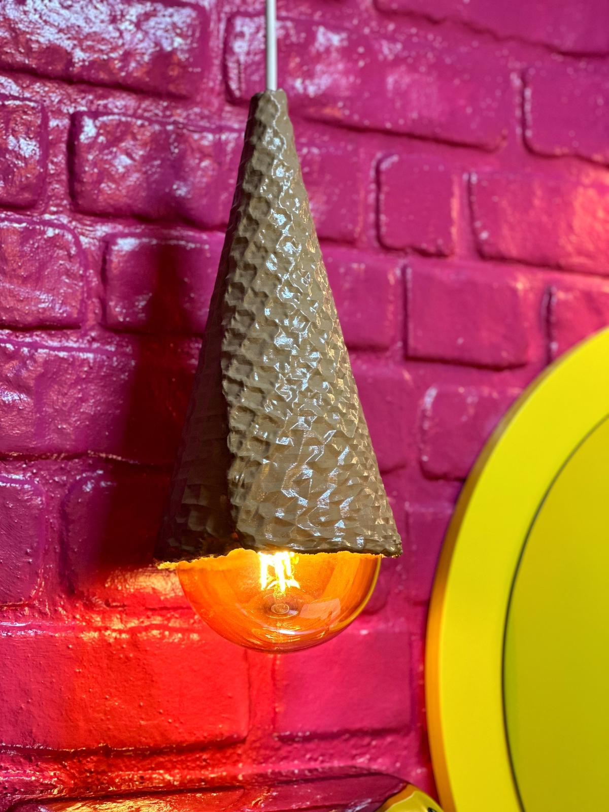 Kornet Sarkıt Avize – Cone Pendant Lamp (مصباح الآيس كريم المخروطي) | Rare Concept