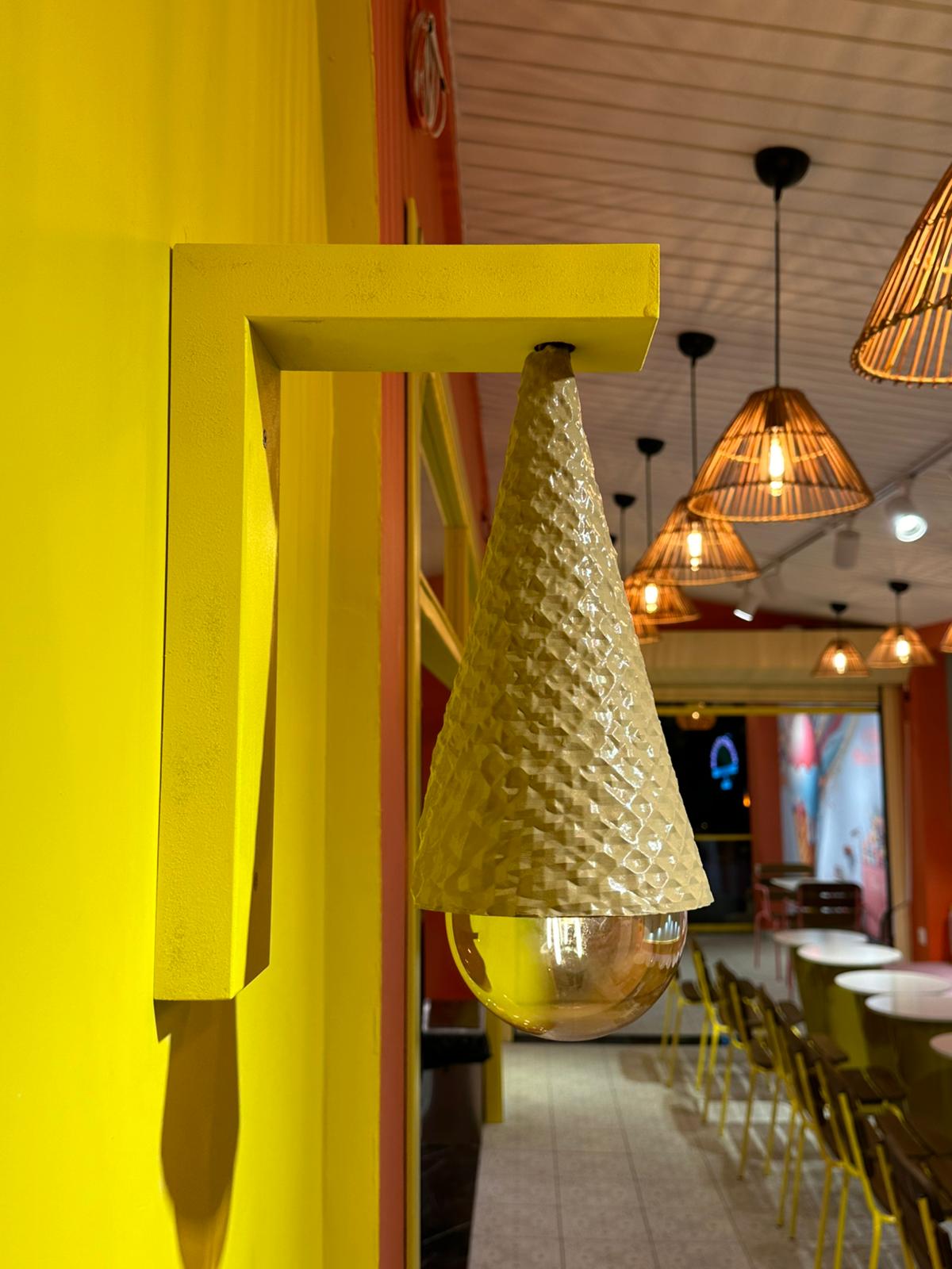 Kornet Duvar Aplik – Cone Wall Lamp (مصباح الجدار المخروطي) | Rare Concept