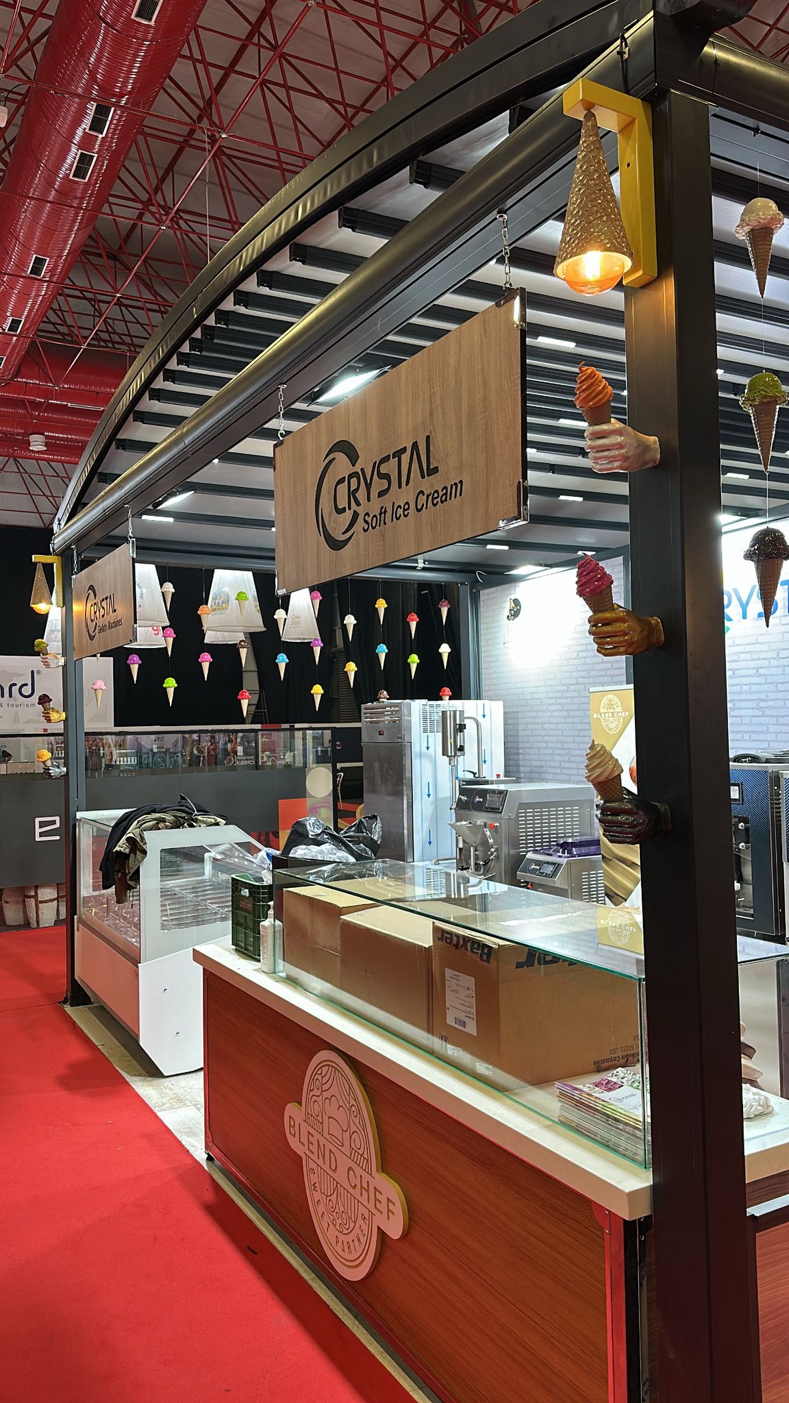 Sallanabilir Dondurma Maketi – Swinging Ice Cream Model (مجسم الآيس كريم المتأرجح) | Rare Concept