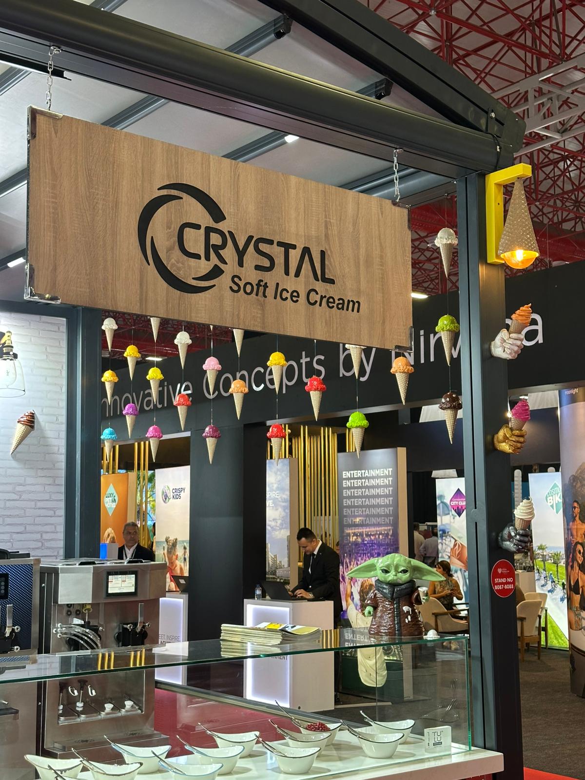 Sallanabilir Dondurma Maketi – Swinging Ice Cream Model (مجسم الآيس كريم المتأرجح) | Rare Concept